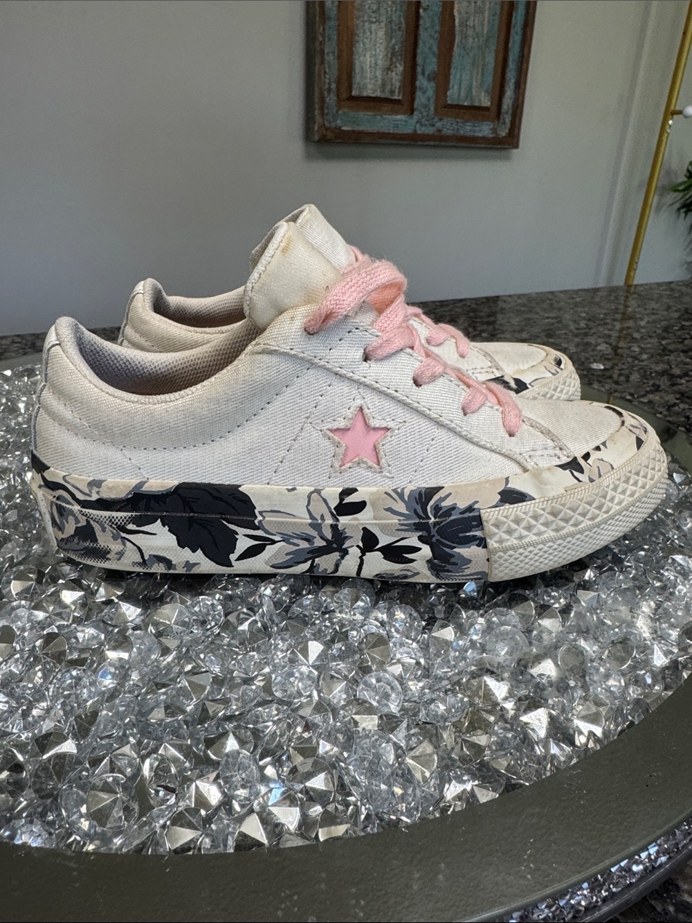 Girls White Canvas Low-Top Sneakers with Pink Star and Floral Sole  11